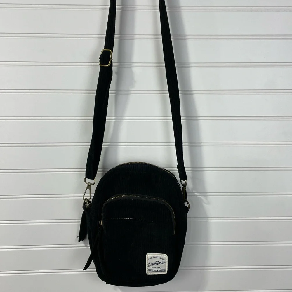 Wallflower Black Shoulder Purse